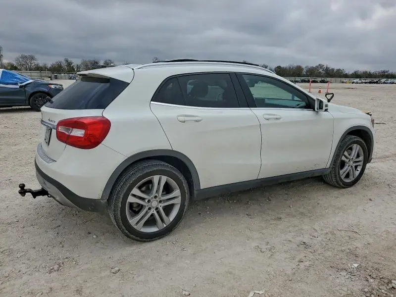 2015 MERCEDES-BENZ GLA 250 4MATIC  