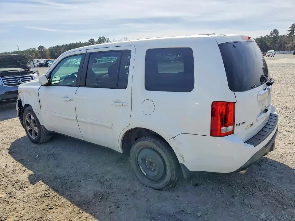 2015 HONDA PILOT SE  