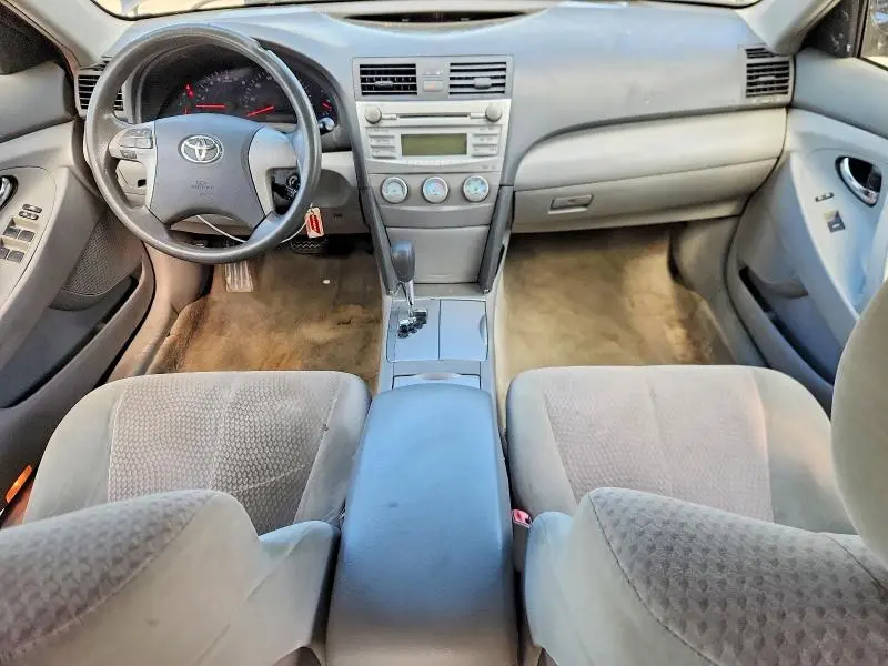 2011 TOYOTA CAMRY LE  