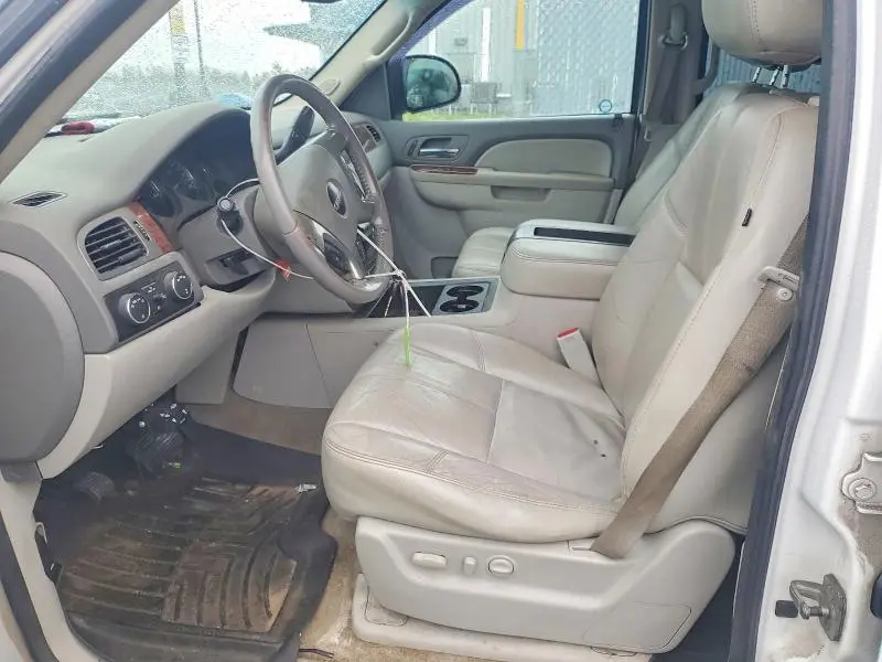 2010 GMC YUKON XL K1500 SLT  