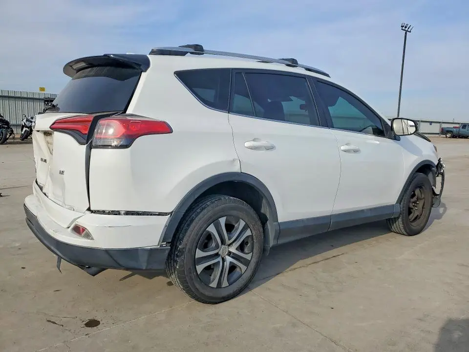 2016 TOYOTA RAV4 LE  