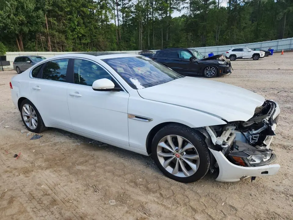 2019 JAGUAR XF PREMIUM  