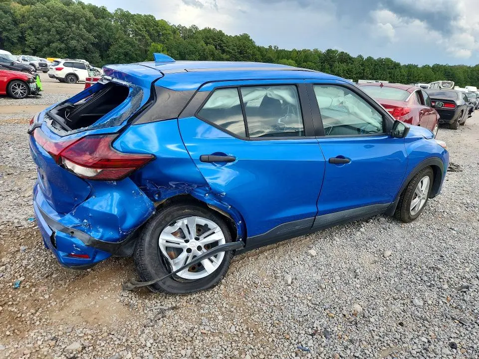2022 NISSAN KICKS S  