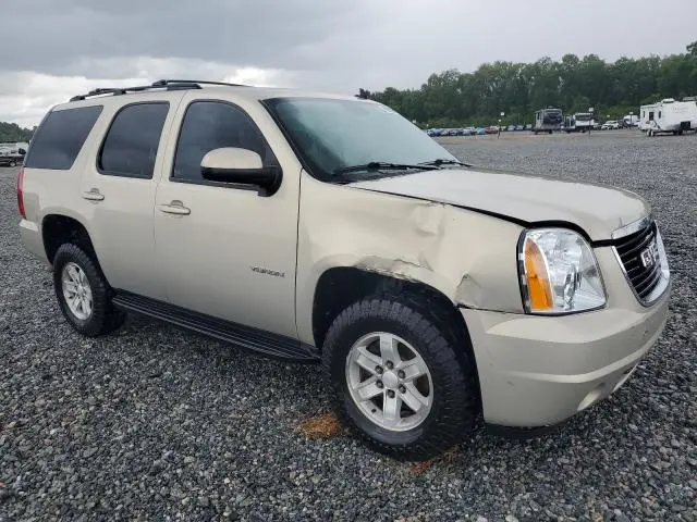 2011 GMC YUKON SLE  
