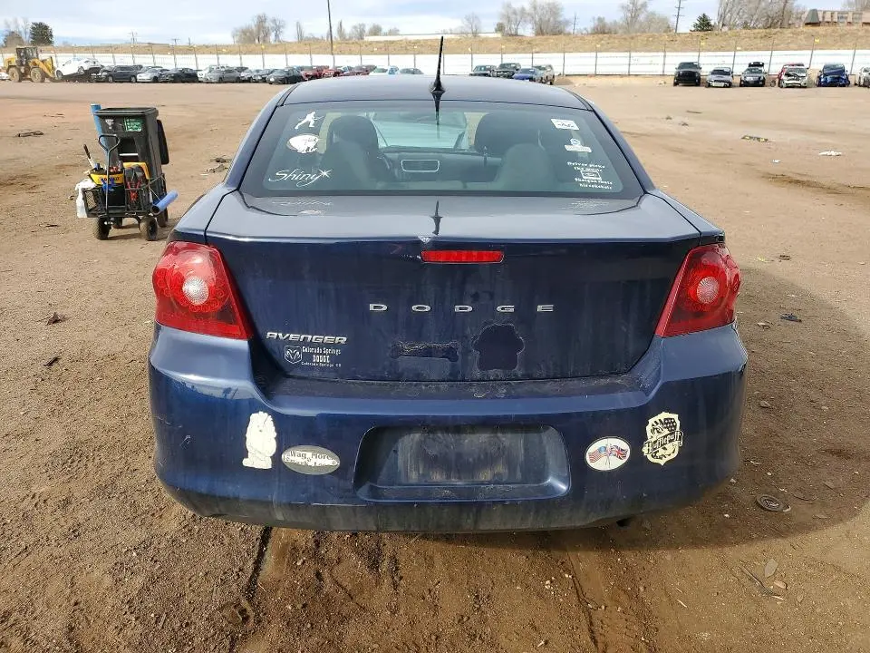 2013 DODGE AVENGER SE  