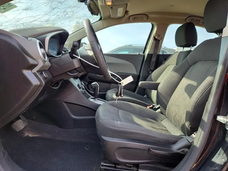 2019 CHEVROLET SONIC LT  