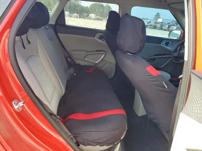 2024 KIA SOUL LX  
