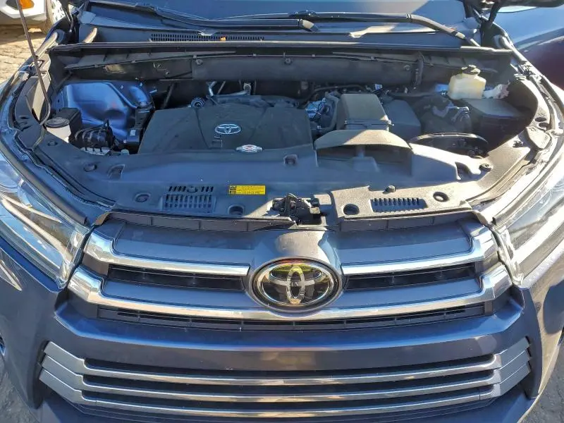 2018 TOYOTA HIGHLANDER LIMITED  