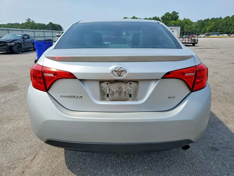 2017 TOYOTA COROLLA SE  