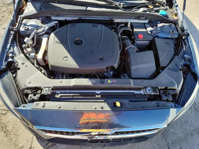 2021 VOLVO V60 CROSS COUNTRY T5 MOMENTUM  