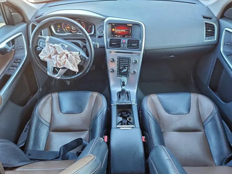 2017 VOLVO XC60 T5 DYNAMIC  