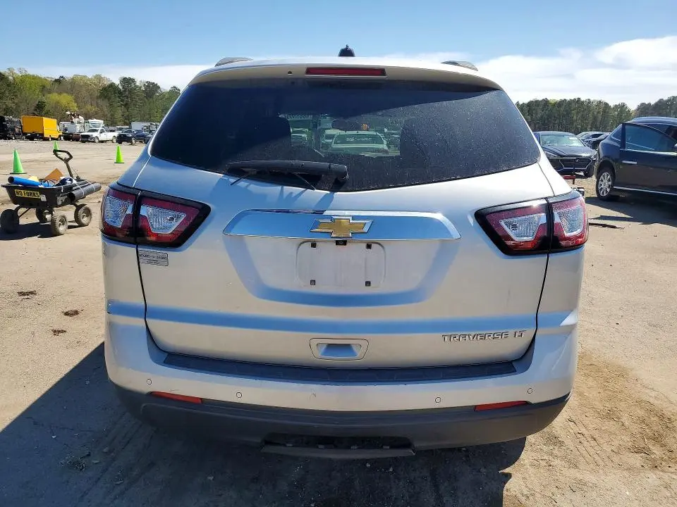 2016 CHEVROLET TRAVERSE LT  
