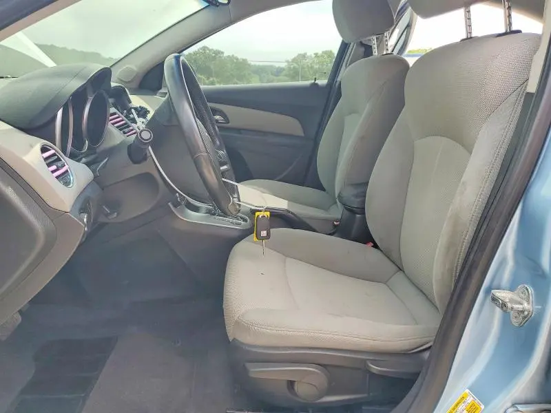 2011 CHEVROLET CRUZE LT  
