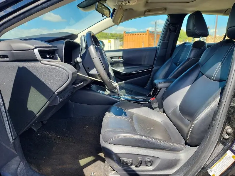 2020 TOYOTA COROLLA XLE  