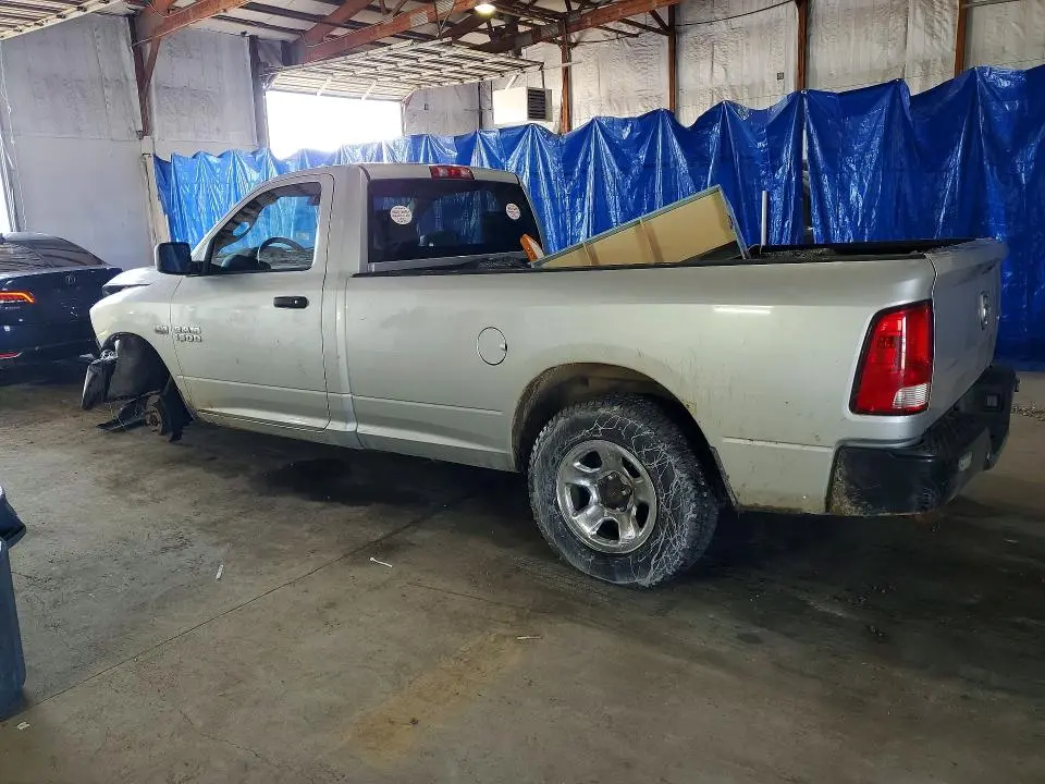 2014 RAM 1500 ST  