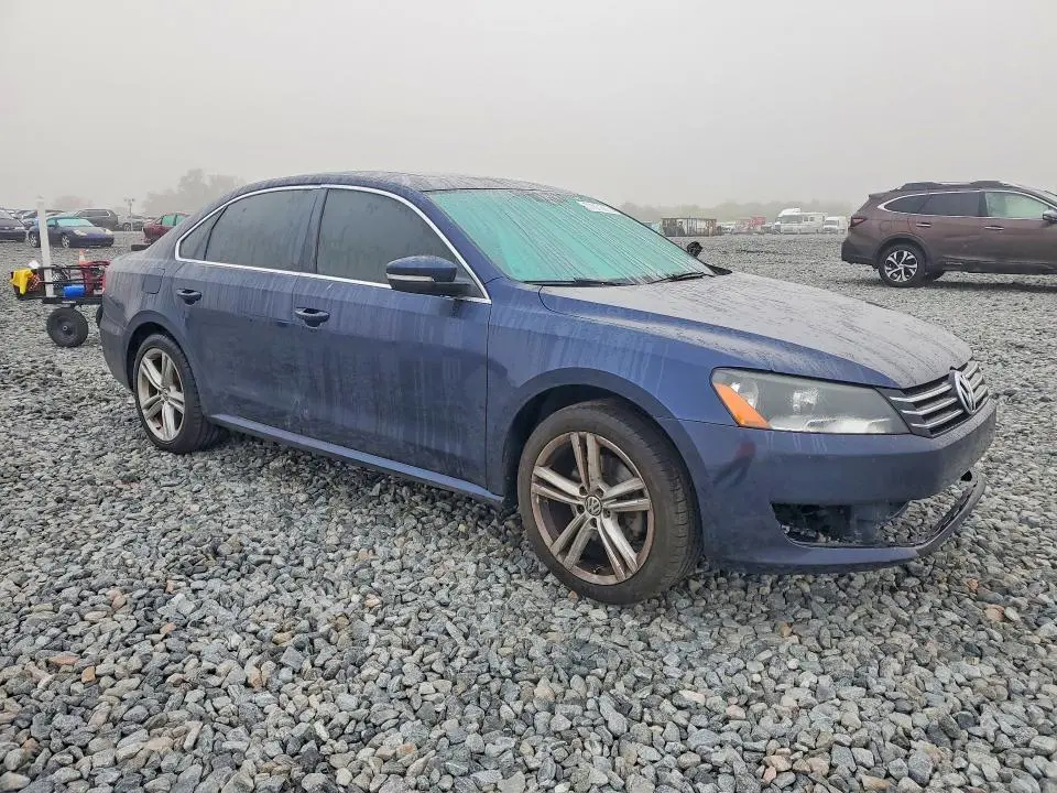 2014 VOLKSWAGEN PASSAT SE  
