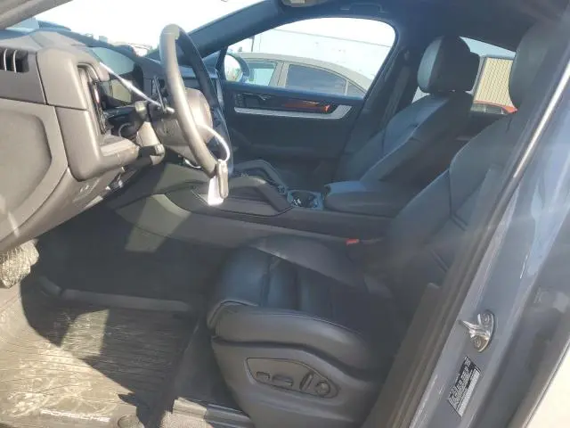 2024 PORSCHE CAYENNE COUPE  