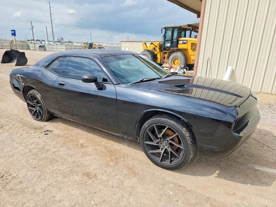2010 DODGE CHALLENGER SE  