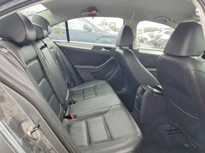 2014 VOLKSWAGEN JETTA SE  