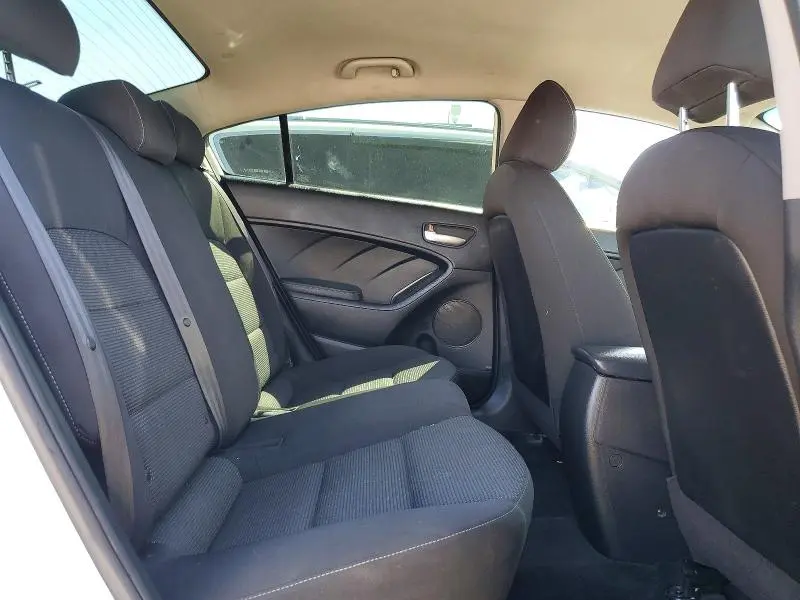2017 KIA FORTE LX  