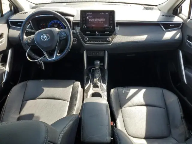 2022 TOYOTA COROLLA CROSS XLE  