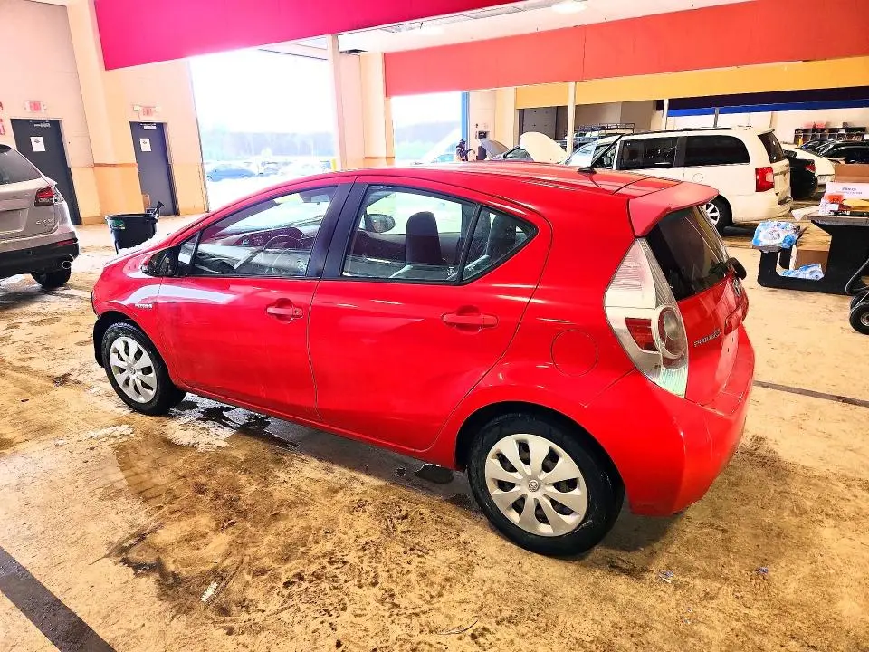 2013 TOYOTA PRIUS C ONE  