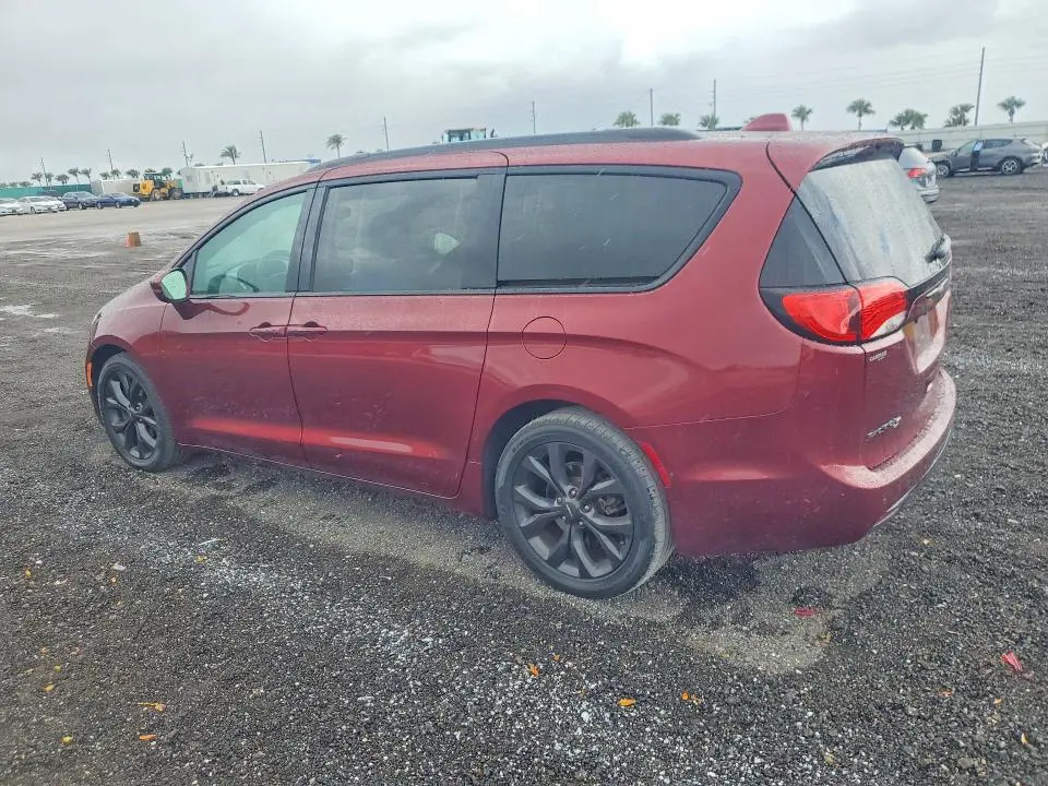 2019 CHRYSLER PACIFICA LIMITED  