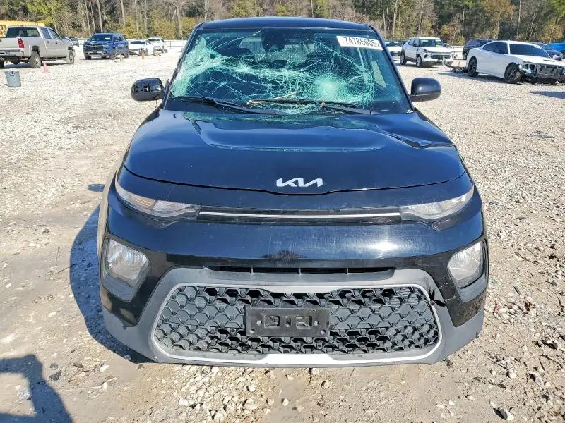 2022 KIA SOUL LX  