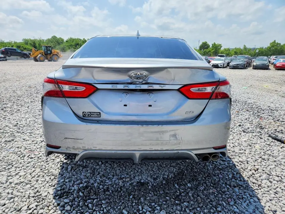 2019 TOYOTA CAMRY SE  