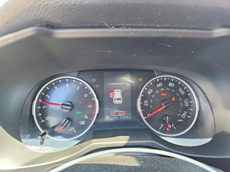 2021 TOYOTA RAV4 XLE  