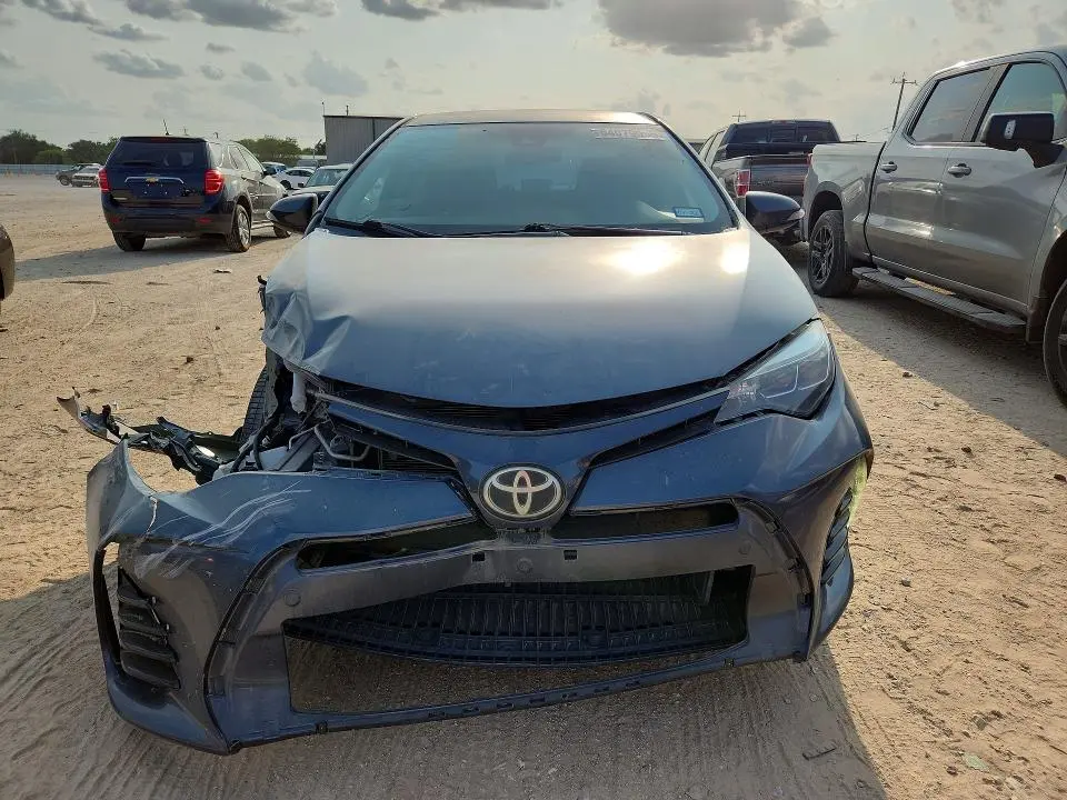 2017 TOYOTA COROLLA SE  