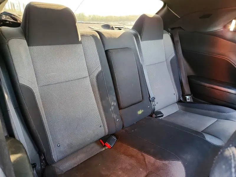 2015 DODGE CHALLENGER SXT  