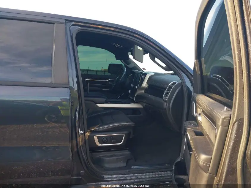 2019 RAM 1500 LARAMIE  4X4 5'7 BOX