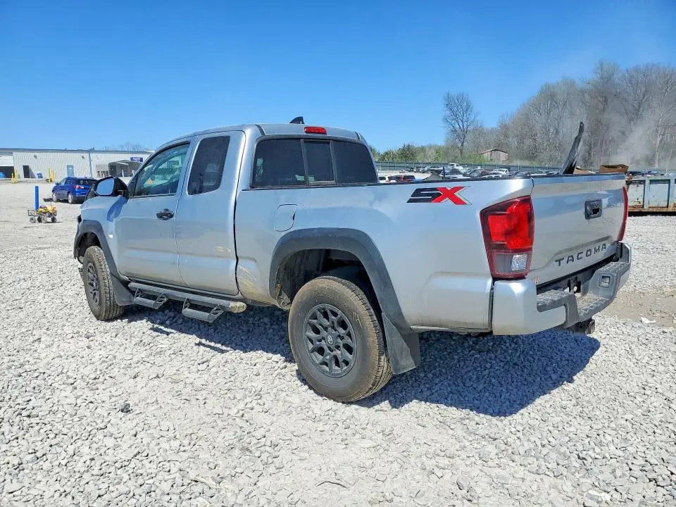 2022 TOYOTA TACOMA SR V6  