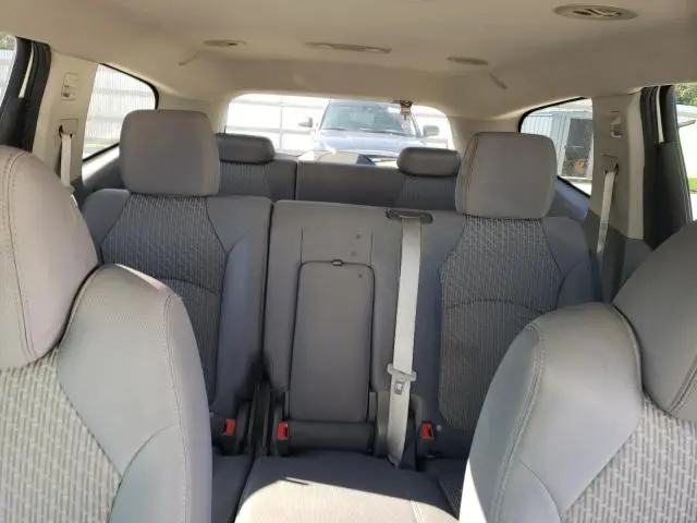 2011 CHEVROLET TRAVERSE LS  