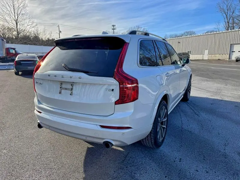 2018 VOLVO XC90 T5  