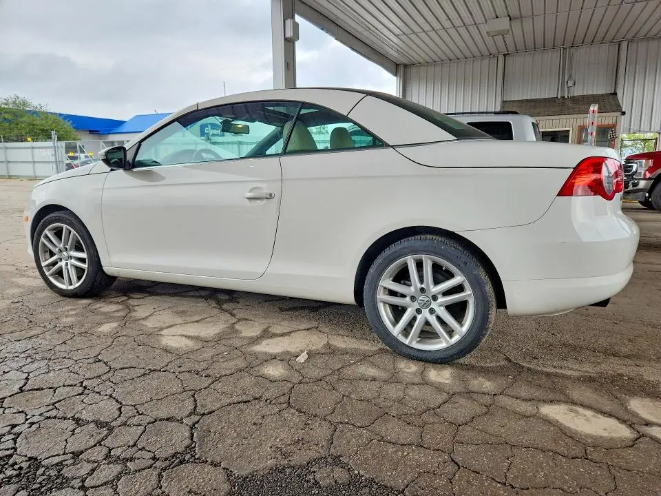 2010 VOLKSWAGEN EOS LUX  