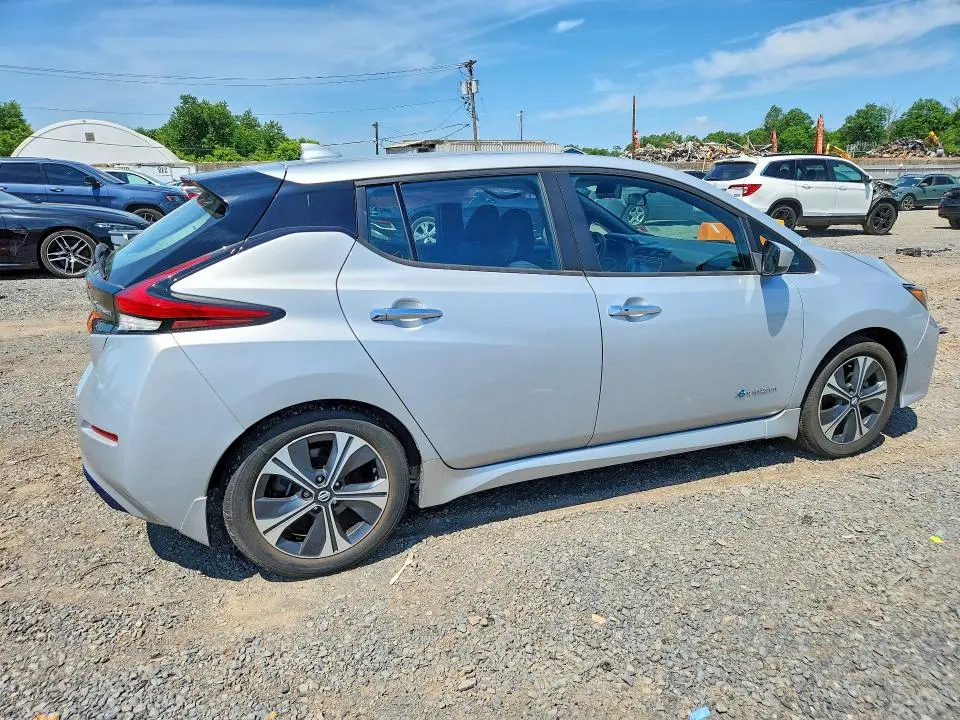 2018 NISSAN LEAF SV  