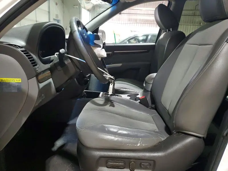 2012 HYUNDAI SANTA FE SE  