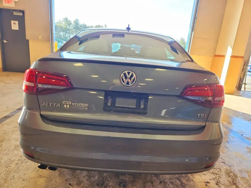 2016 VOLKSWAGEN JETTA SPORT  