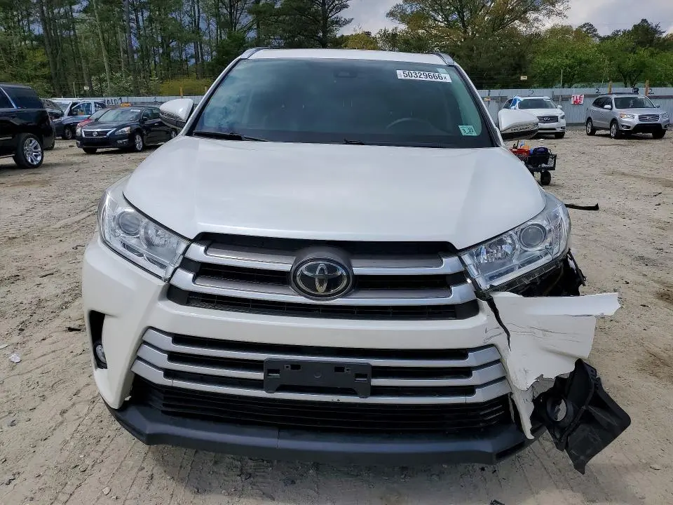 2018 TOYOTA HIGHLANDER XLE  