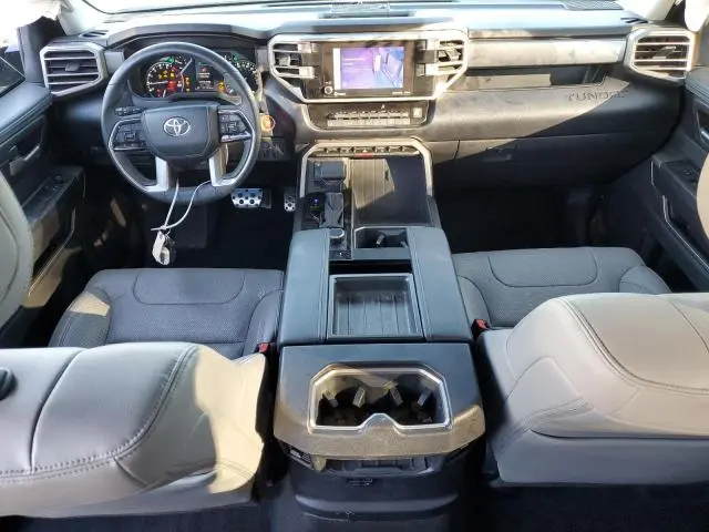 2024 TOYOTA TUNDRA CREWMAX SR  