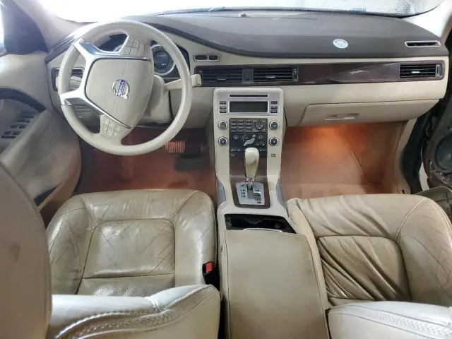 2011 VOLVO XC70 T6  