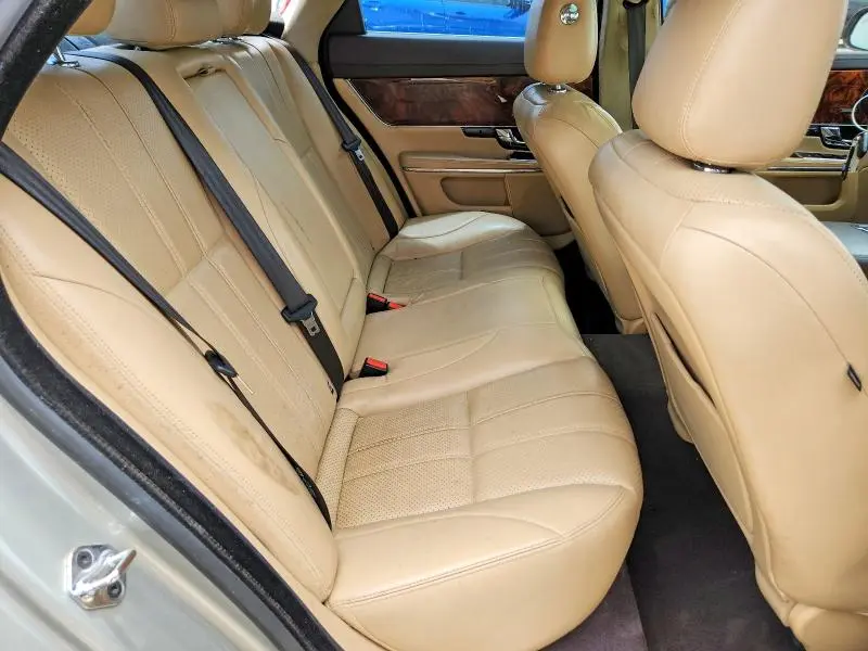 2013 JAGUAR XJ   