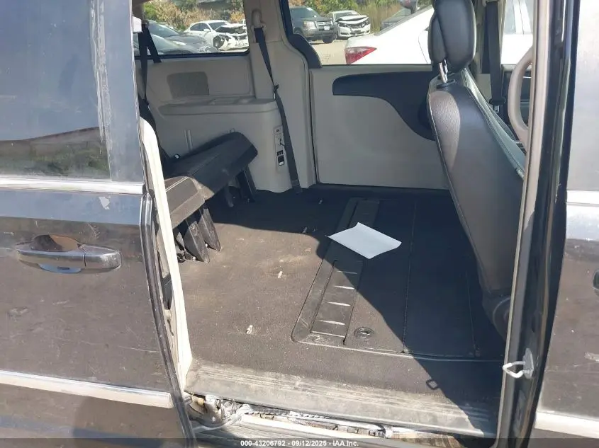 2014 CHRYSLER TOWN & COUNTRY TOURING