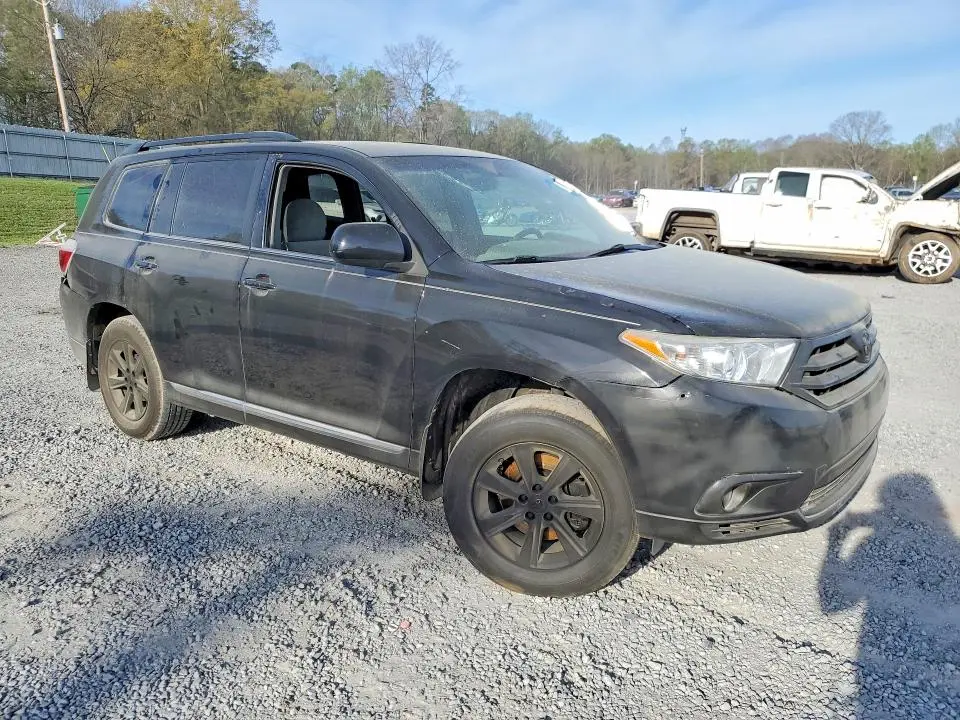 2013 TOYOTA HIGHLANDER PLUS  