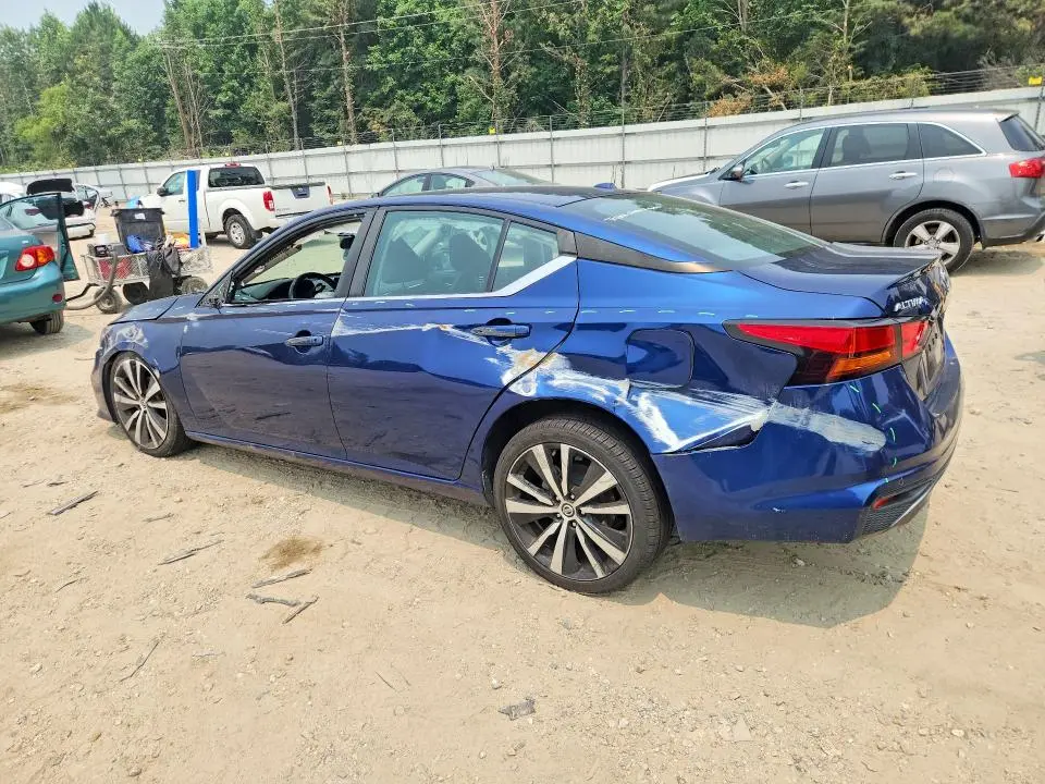 2021 NISSAN ALTIMA SR  