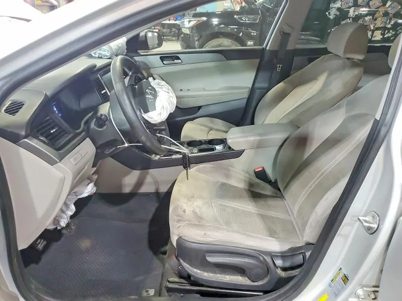 2018 HYUNDAI SONATA SE  