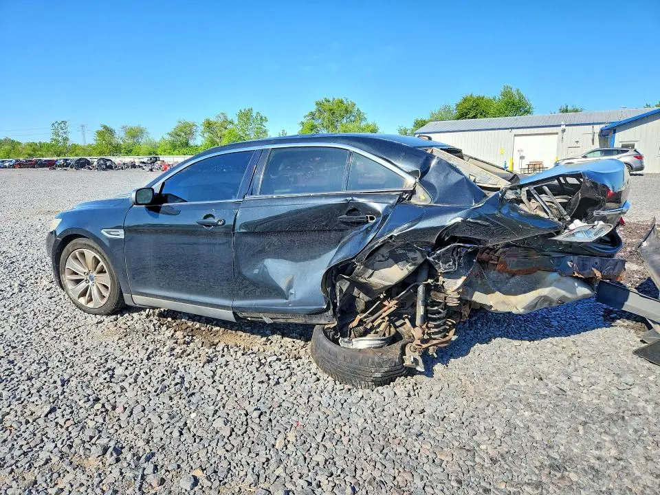 2010 FORD TAURUS LIMITED  