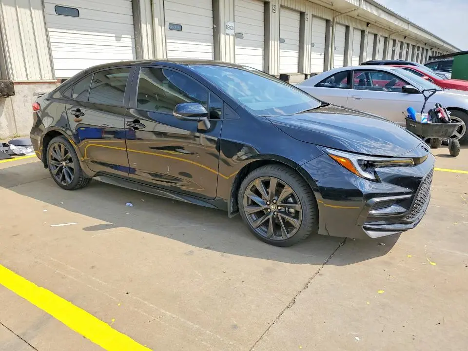 2025 TOYOTA COROLLA SE  